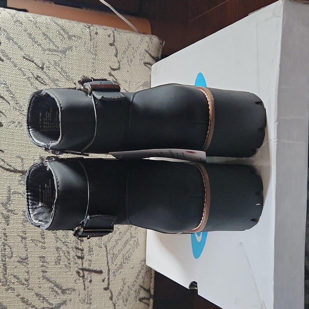 Aqua Collage Desiree Lug Waterproof Boots - Picture 4 of 6